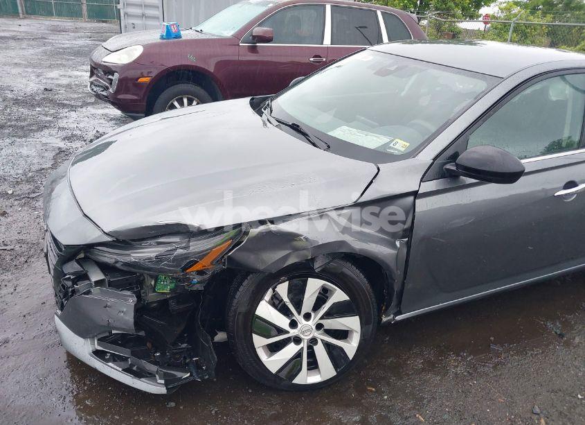 Photo 6 of 2024 Nissan Altima S FWD (VIN 1N4BL4BV3RN320483)