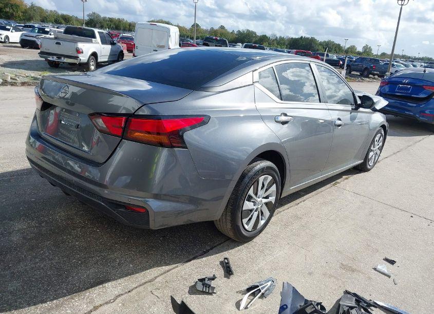 Photo 4 of 2024 Nissan Altima S FWD (VIN 1N4BL4BV3RN352687)