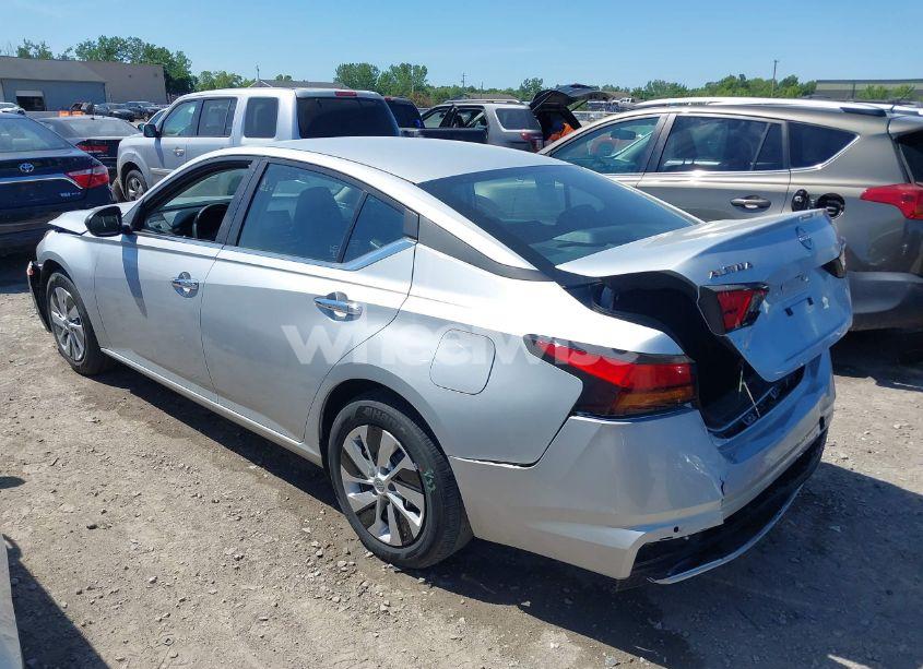 Photo 3 of 2024 Nissan Altima S FWD (VIN 1N4BL4BV3RN374625)