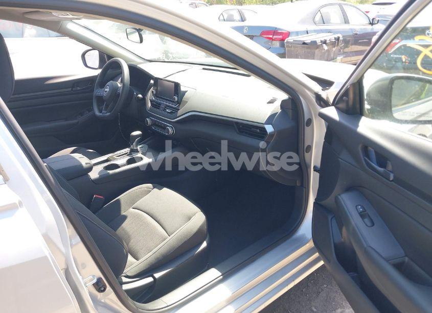 Photo 5 of 2024 Nissan Altima S FWD (VIN 1N4BL4BV3RN374625)