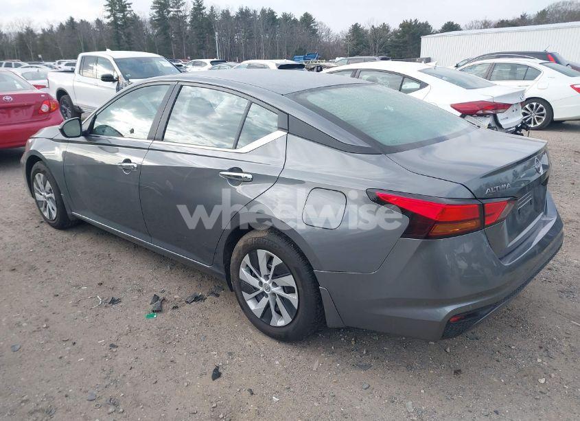 Photo 3 of 2024 Nissan Altima S FWD (VIN 1N4BL4BV3RN437318)