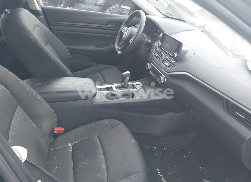 Photo 5 of 2024 Nissan Altima S FWD (VIN 1N4BL4BV3RN437318)