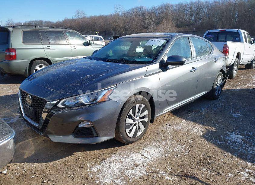 Photo 2 of 2019 Nissan Altima 2.5 S (VIN 1N4BL4BV4KC118608)