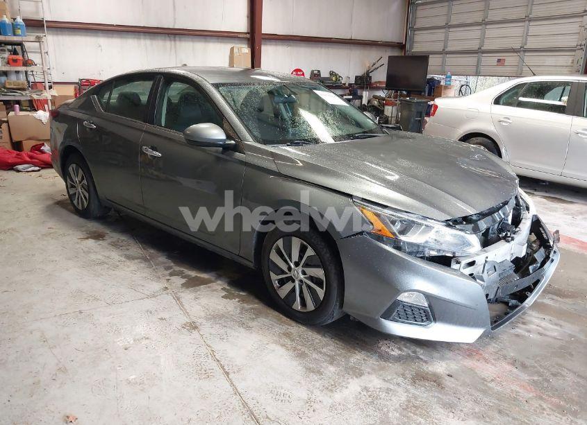 2019 Nissan Altima 2.5 S (VIN 1N4BL4BV4KC120438) main photo