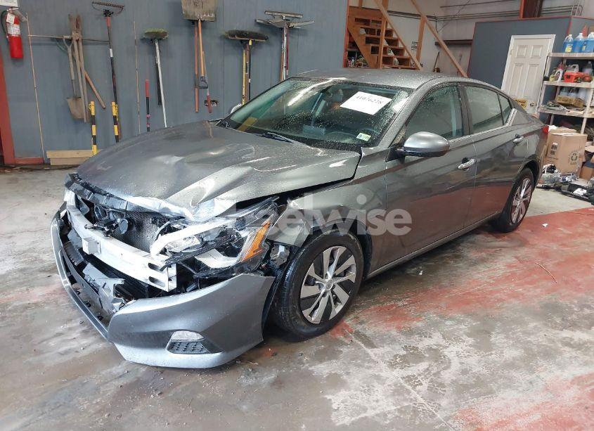 Photo 2 of 2019 Nissan Altima 2.5 S (VIN 1N4BL4BV4KC120438)