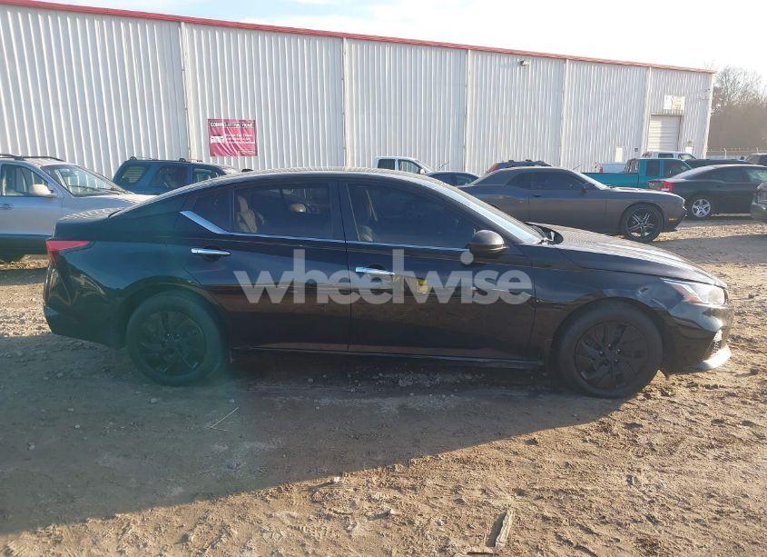 Photo 13 of 2019 Nissan Altima 2.5 S (VIN 1N4BL4BV4KC165167)