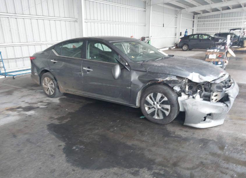 2019 Nissan Altima 2.5 S (VIN 1N4BL4BV4KC168487) main photo