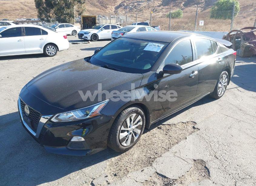 Photo 2 of 2019 Nissan Altima 2.5 S (VIN 1N4BL4BV4KC189131)