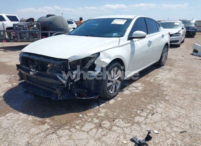 Photo 2 of 2019 Nissan Altima 2.5 S (VIN 1N4BL4BV4KC200046)