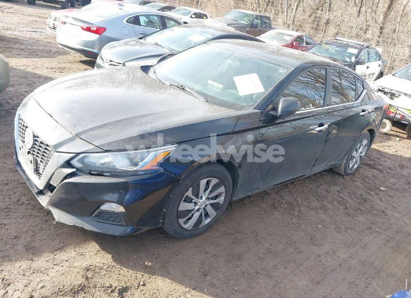 Photo 2 of 2019 Nissan Altima 2.5 S (VIN 1N4BL4BV4KC229420)