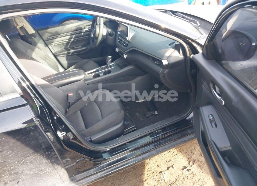 Photo 5 of 2019 Nissan Altima 2.5 S (VIN 1N4BL4BV4KC229420)