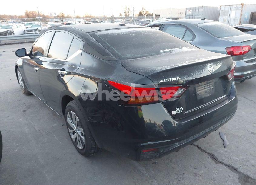 Photo 3 of 2019 Nissan Altima 2.5 S (VIN 1N4BL4BV4KC231734)