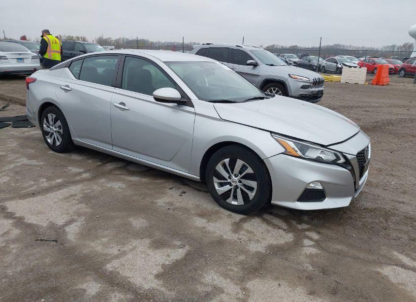 2019 Nissan Altima 2.5 S (VIN 1N4BL4BV4KC255063) main photo