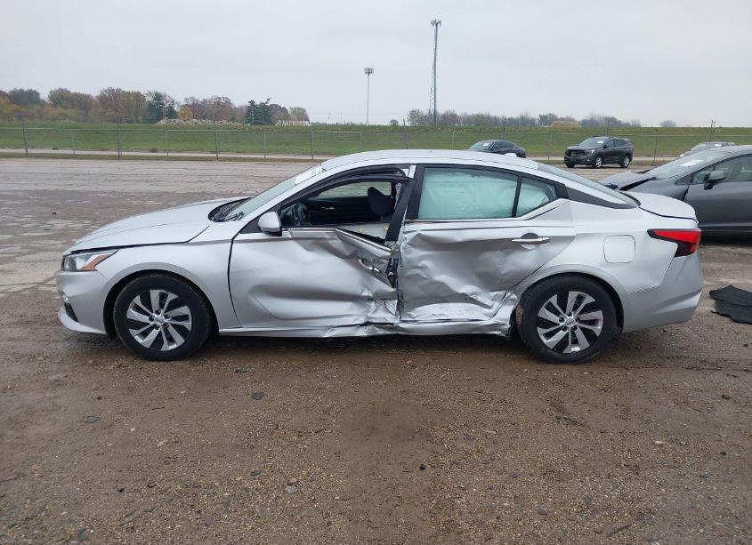 Photo 14 of 2019 Nissan Altima 2.5 S (VIN 1N4BL4BV4KC255063)