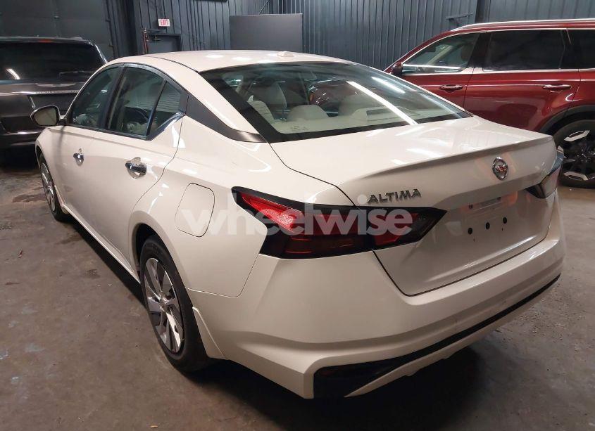 Photo 3 of 2020 Nissan Altima S FWD (VIN 1N4BL4BV4LC101809)