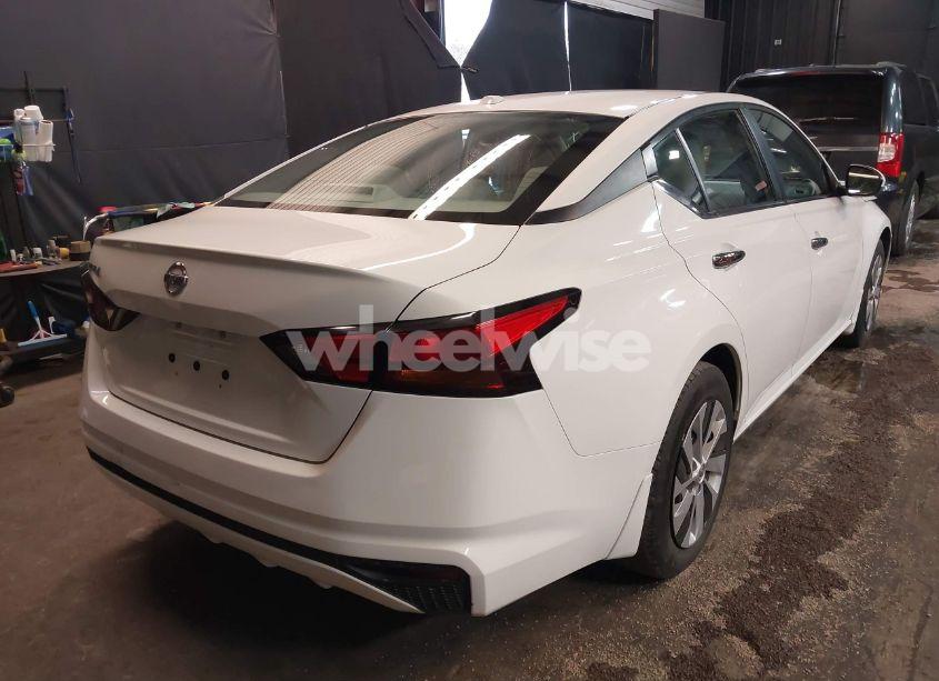 Photo 4 of 2020 Nissan Altima S FWD (VIN 1N4BL4BV4LC101809)