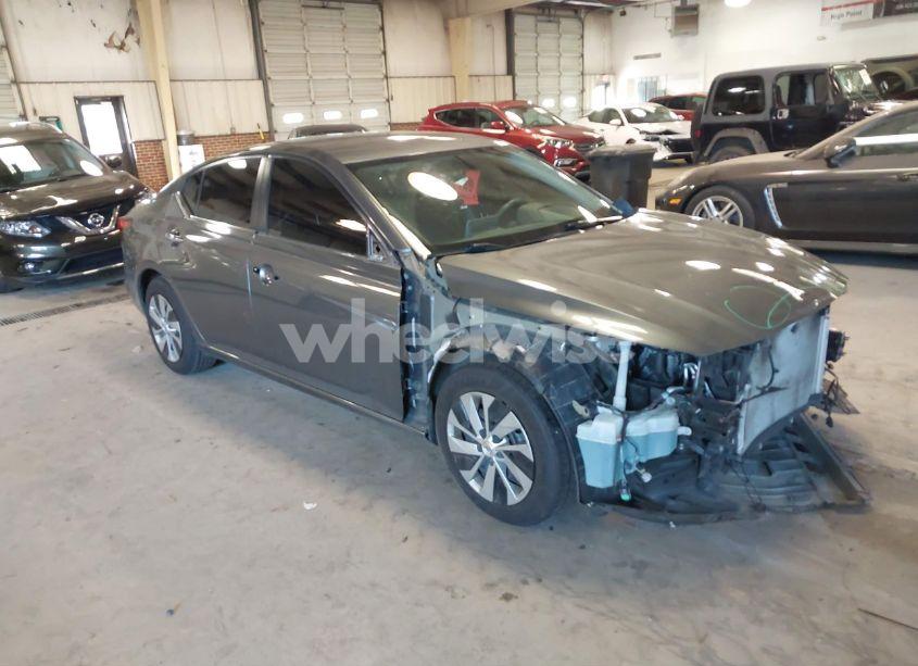 2020 Nissan Altima S FWD (VIN 1N4BL4BV4LC190443) main photo