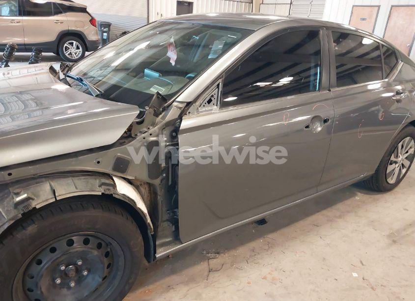 Photo 22 of 2020 Nissan Altima S FWD (VIN 1N4BL4BV4LC190443)