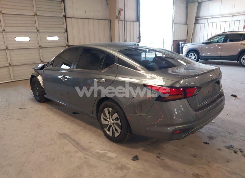 Photo 3 of 2020 Nissan Altima S FWD (VIN 1N4BL4BV4LC190443)