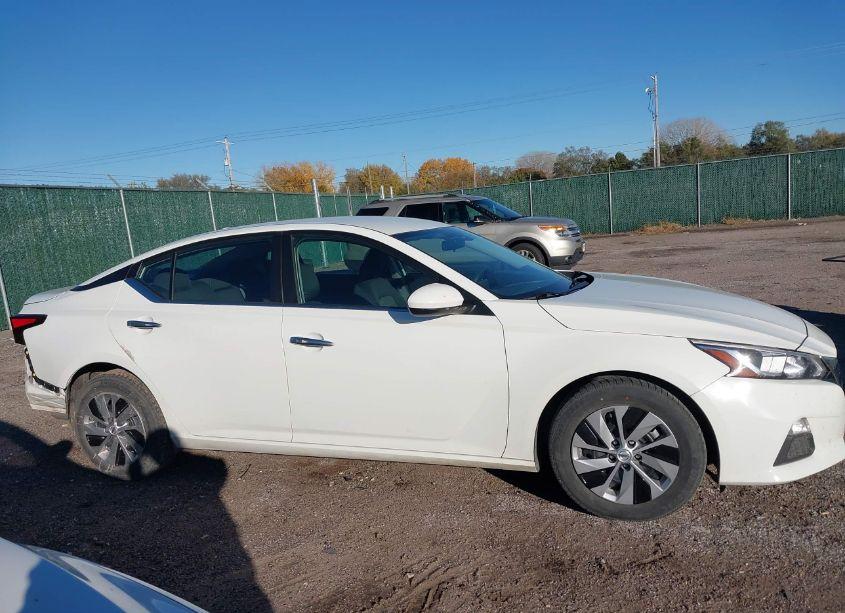 Photo 13 of 2020 Nissan Altima S FWD (VIN 1N4BL4BV4LC203059)