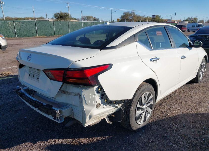 Photo 4 of 2020 Nissan Altima S FWD (VIN 1N4BL4BV4LC203059)