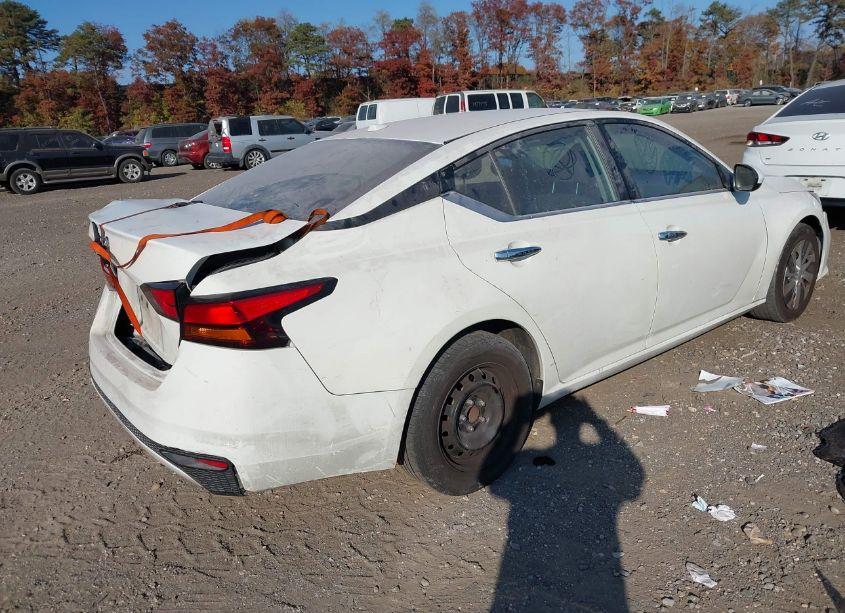 Photo 4 of 2020 Nissan Altima S FWD (VIN 1N4BL4BV4LC207144)