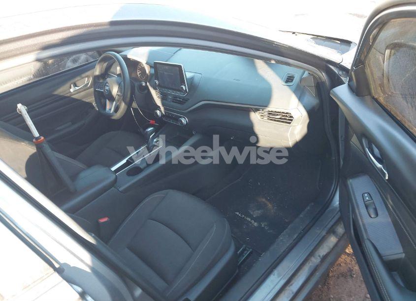 Photo 5 of 2020 Nissan Altima S FWD (VIN 1N4BL4BV4LC209072)