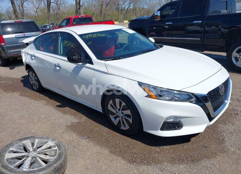 2020 Nissan Altima S FWD (VIN 1N4BL4BV4LC211680) main photo