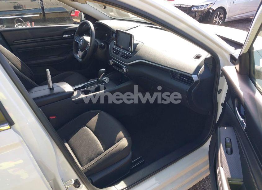 Photo 5 of 2020 Nissan Altima S FWD (VIN 1N4BL4BV4LC211680)