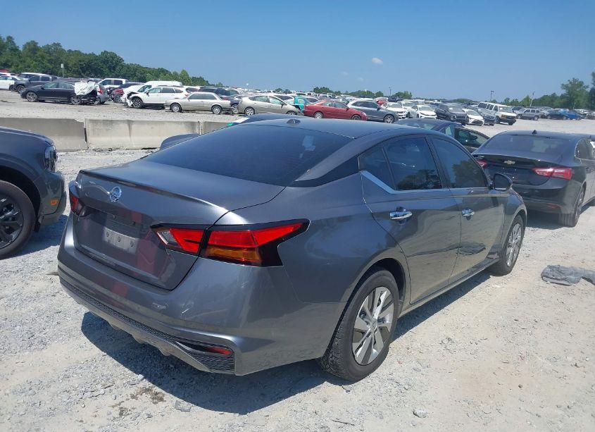 Photo 4 of 2020 Nissan Altima S FWD (VIN 1N4BL4BV4LC212263)