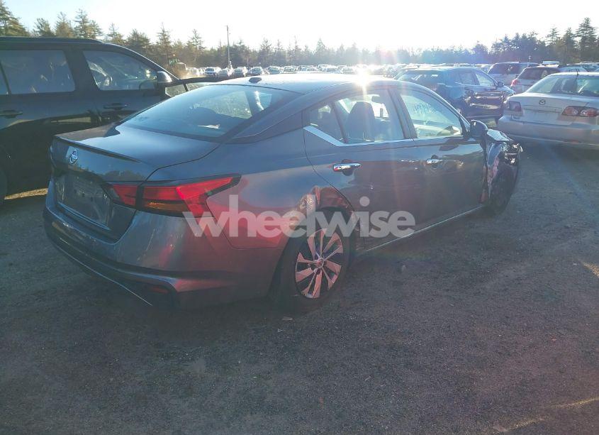 Photo 4 of 2020 Nissan Altima S FWD (VIN 1N4BL4BV4LC212425)