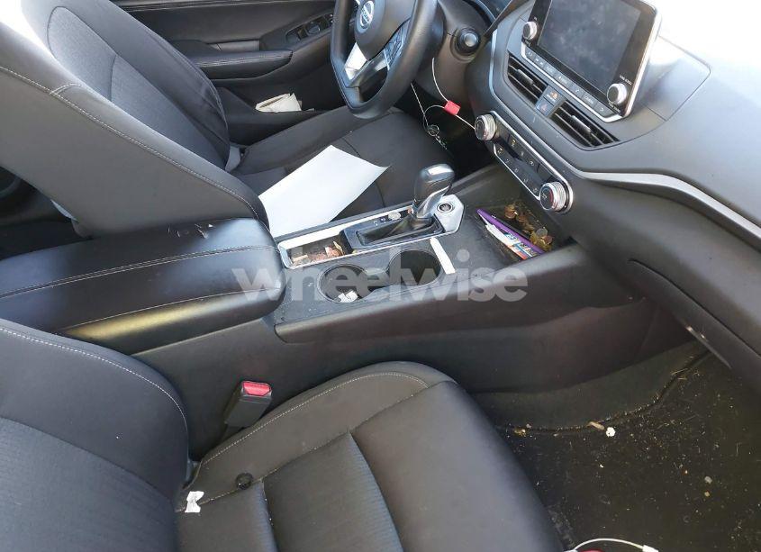 Photo 5 of 2020 Nissan Altima S FWD (VIN 1N4BL4BV4LC212425)