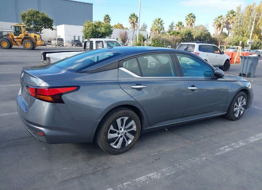 Photo 4 of 2020 Nissan Altima S FWD (VIN 1N4BL4BV4LC214126)