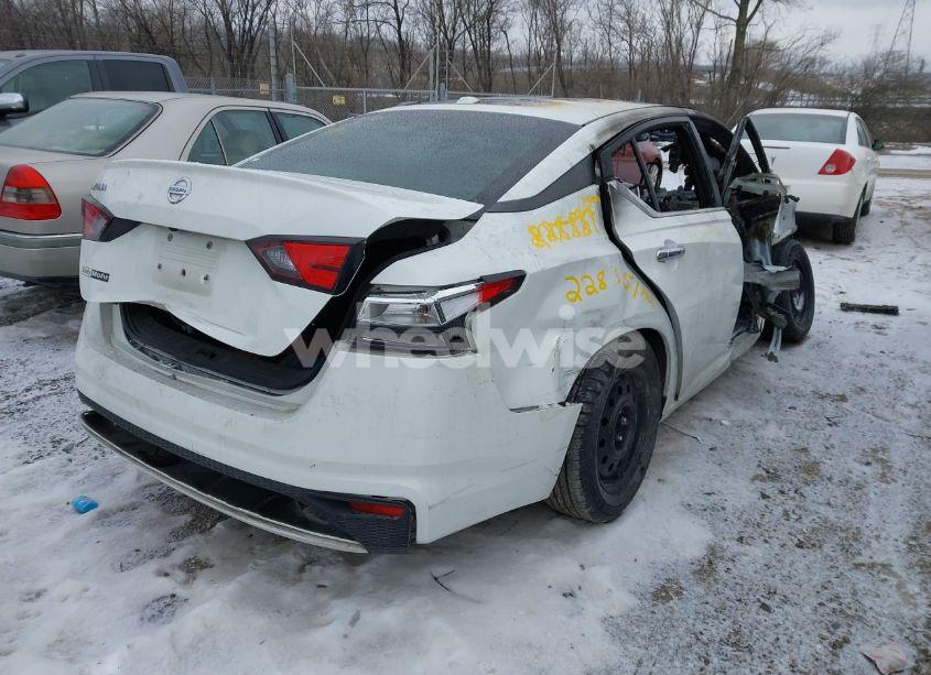 Photo 4 of 2020 Nissan Altima S FWD (VIN 1N4BL4BV4LC228351)