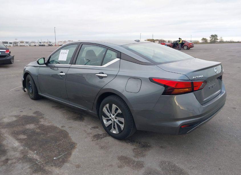 Photo 3 of 2020 Nissan Altima S FWD (VIN 1N4BL4BV4LC239978)