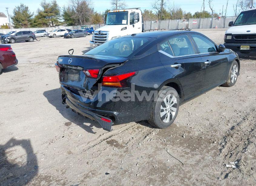 Photo 4 of 2020 Nissan Altima S FWD (VIN 1N4BL4BV4LC240662)