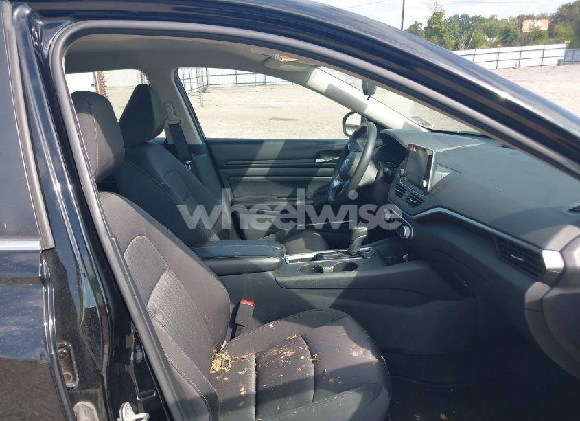 Photo 5 of 2020 Nissan Altima S FWD (VIN 1N4BL4BV4LC242265)