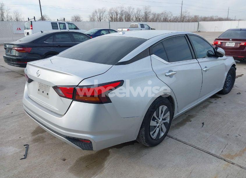Photo 4 of 2020 Nissan Altima S FWD (VIN 1N4BL4BV4LC246512)