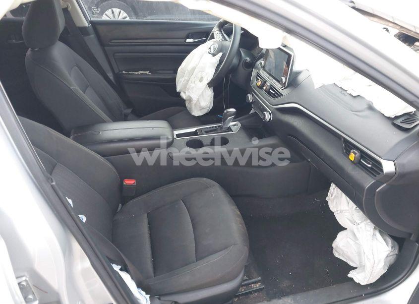 Photo 5 of 2020 Nissan Altima S FWD (VIN 1N4BL4BV4LC246512)