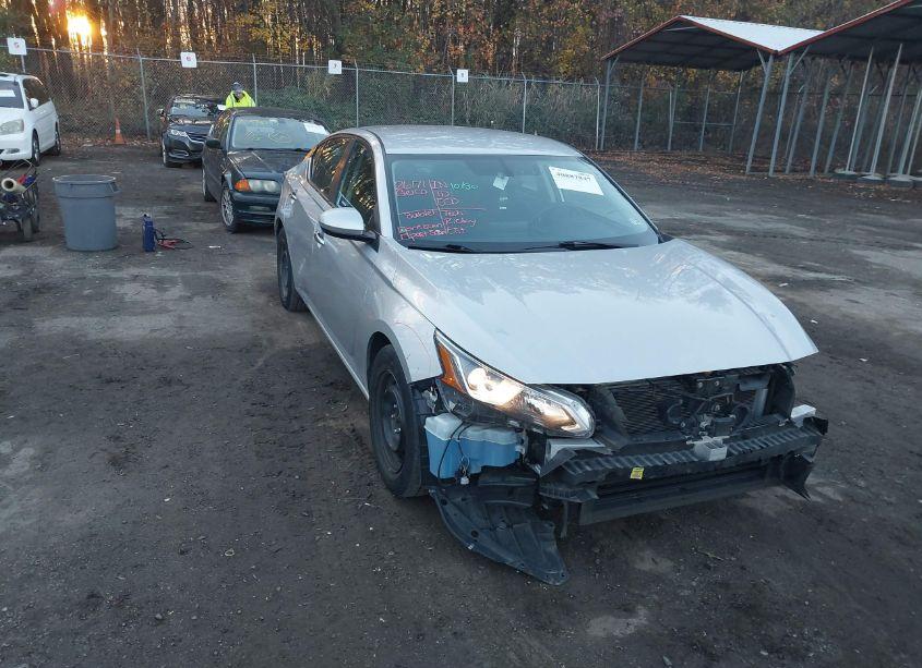 2020 Nissan Altima S FWD (VIN 1N4BL4BV4LC251838) main photo