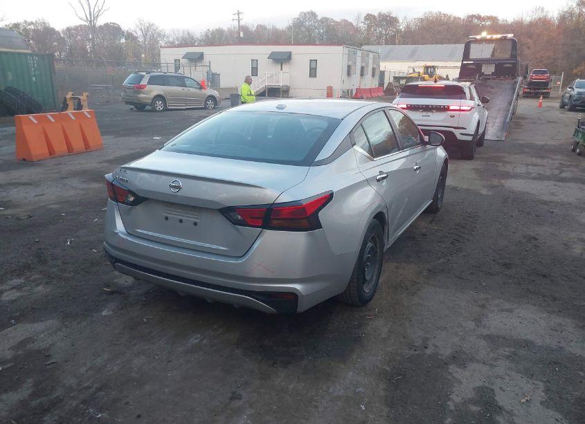 Photo 4 of 2020 Nissan Altima S FWD (VIN 1N4BL4BV4LC251838)