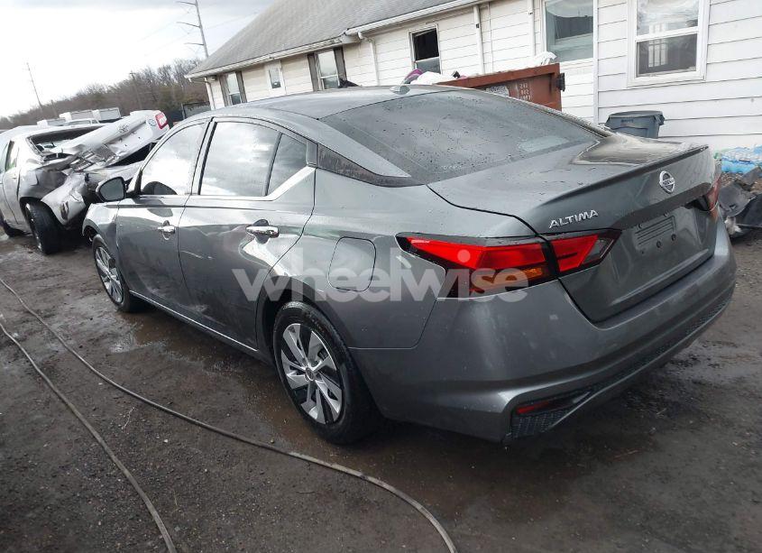 Photo 3 of 2020 Nissan Altima S FWD (VIN 1N4BL4BV4LC251967)