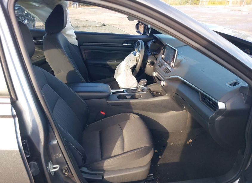 Photo 5 of 2020 Nissan Altima S FWD (VIN 1N4BL4BV4LC263861)