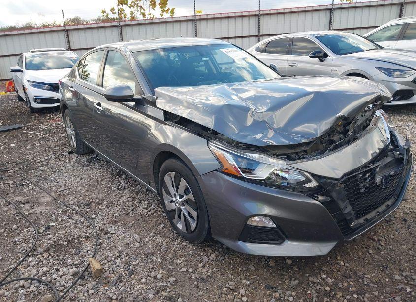 2020 Nissan Altima S FWD (VIN 1N4BL4BV4LC268462) main photo