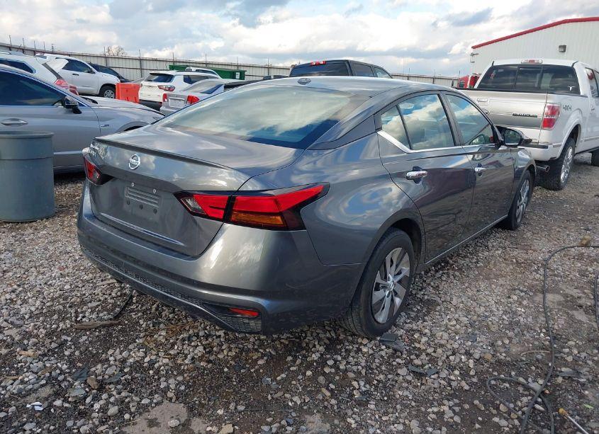 Photo 4 of 2020 Nissan Altima S FWD (VIN 1N4BL4BV4LC268462)