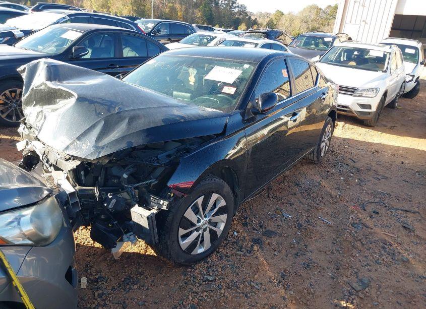 Photo 2 of 2020 Nissan Altima S FWD (VIN 1N4BL4BV4LC278960)