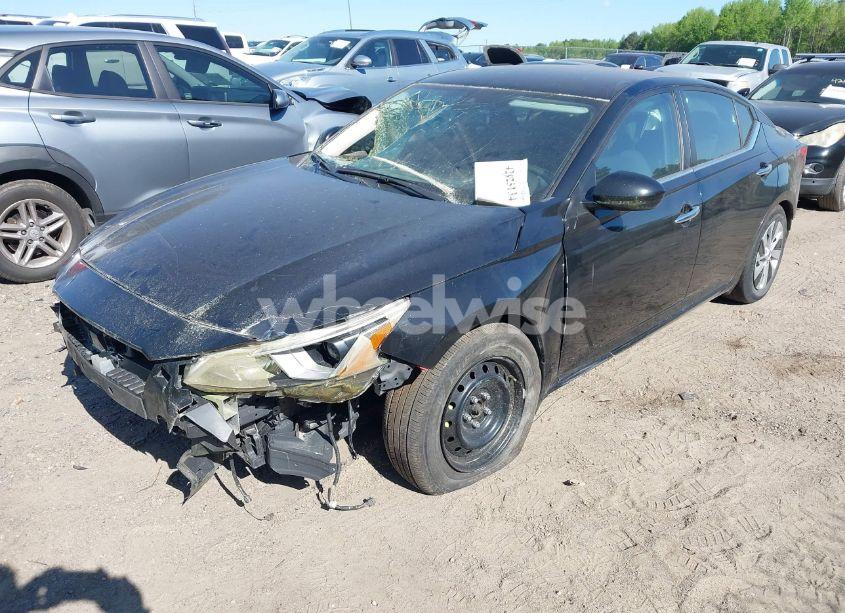 Photo 2 of 2021 Nissan Altima S FWD (VIN 1N4BL4BV4MN330416)