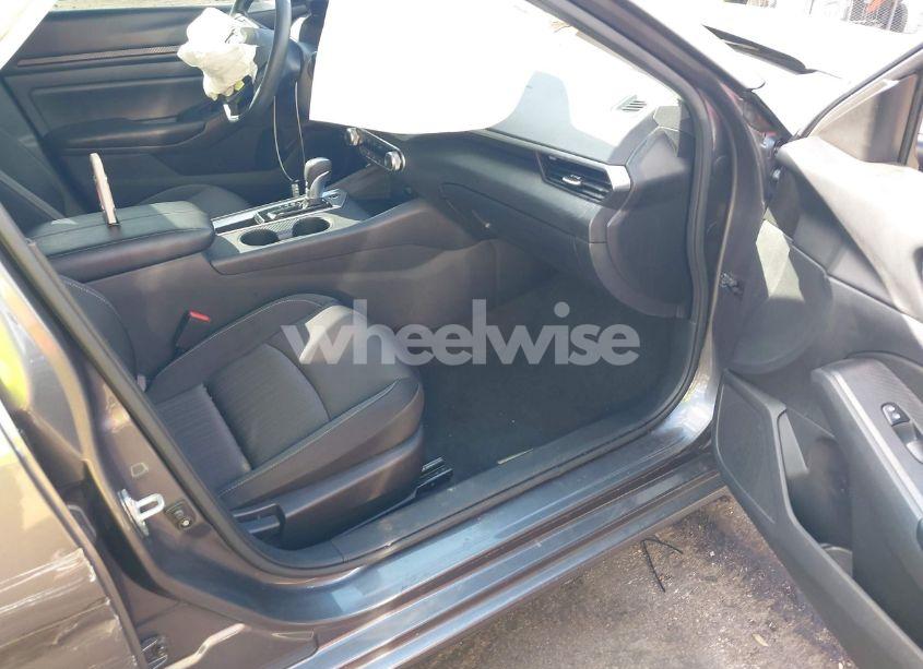 Photo 5 of 2022 Nissan Altima S FWD (VIN 1N4BL4BV4NN304402)