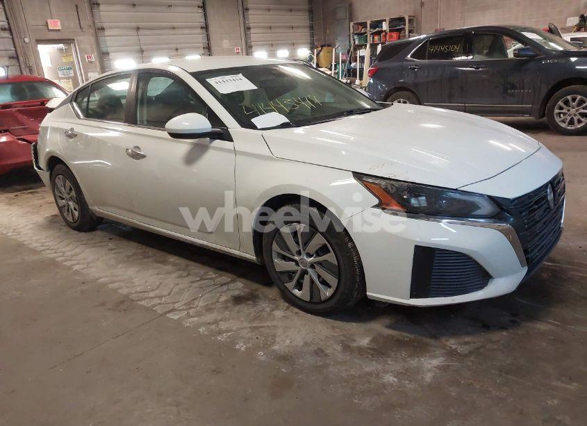 2023 Nissan Altima S FWD (VIN 1N4BL4BV4PN329402) main photo