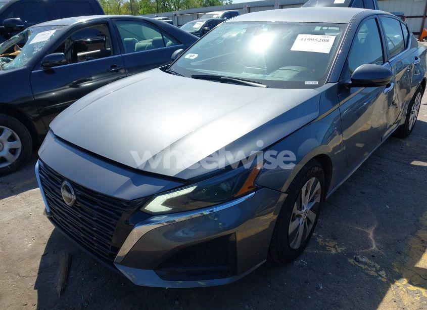 Photo 2 of 2023 Nissan Altima S FWD (VIN 1N4BL4BV4PN357555)